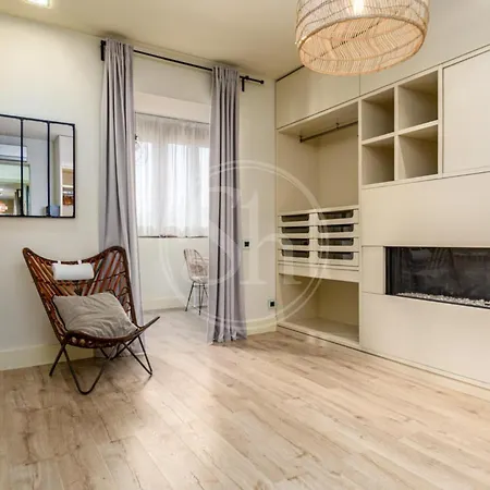 Spacious Near Passeig De Gracia * Barcelona