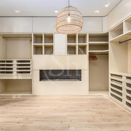 Spacious Near Passeig De Gracia * Barcelona