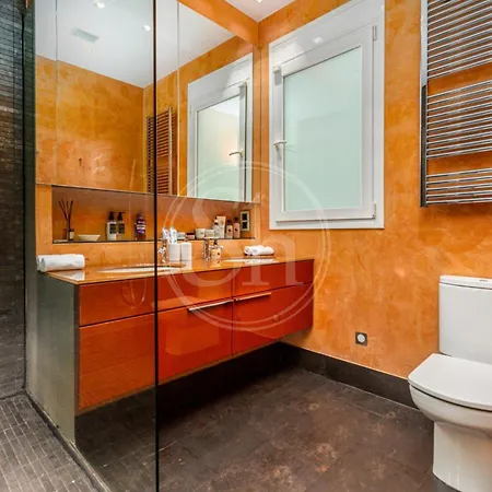 Apartament Spacious Near Passeig De Gracia *