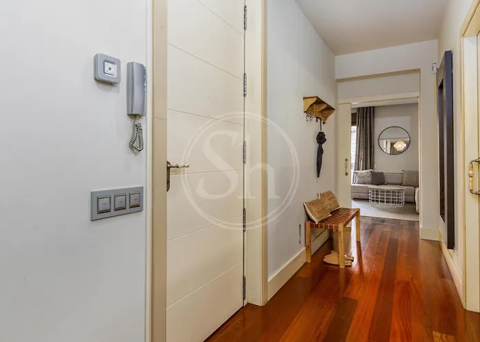 Espacioso Cerca De Diagonal Apartamento