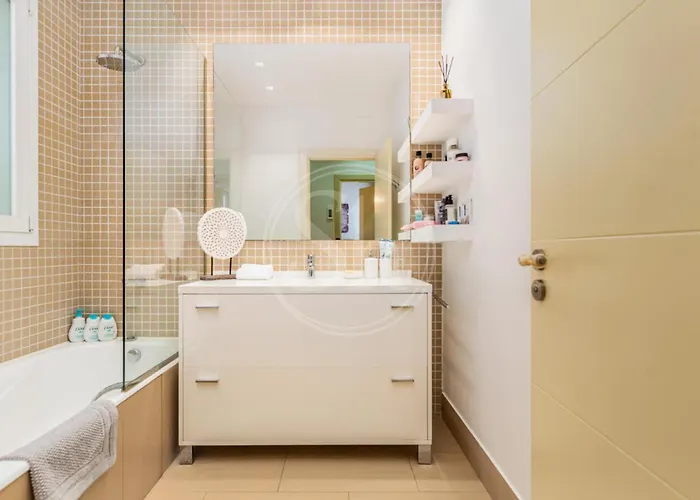 Apartamento Espacioso Cerca De Diagonal Barcelona
