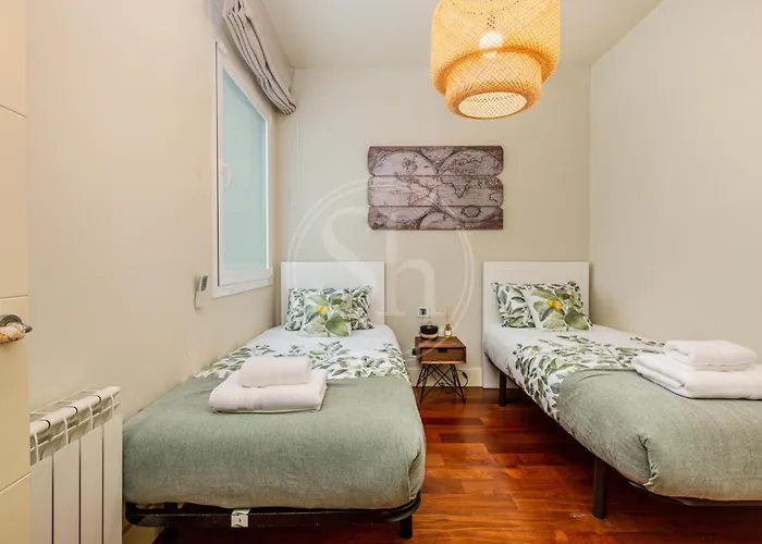 Espacioso Cerca De Diagonal Apartamento